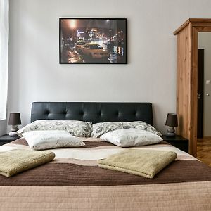 Corvin Point Rooms&Apartments